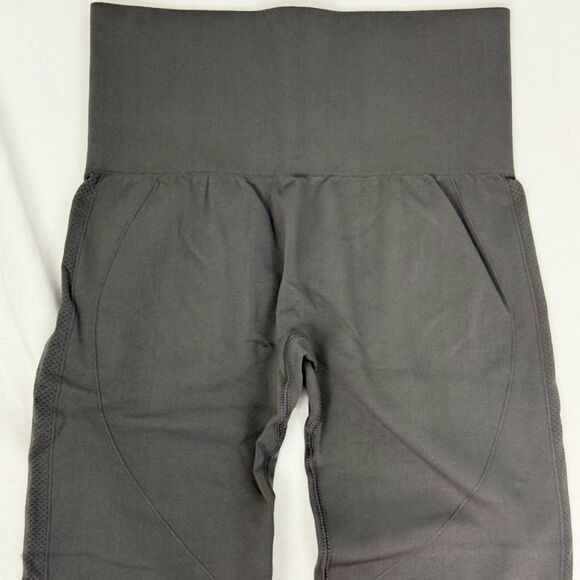 HALARA Seamless Flow Tummy Control Butt Lifting Leggings S 7/8 Gray NEW B29 - Picture 5 of 6